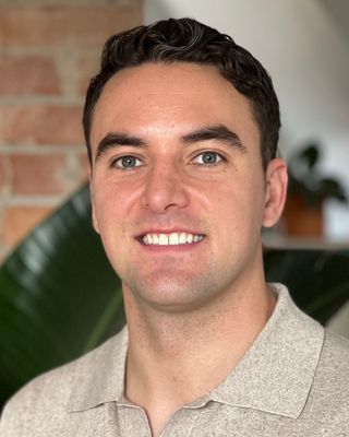 Photo of Elliott Kemmet - Elliott Kemmet - Infidelity & Betrayal Therapy, Registered Social Worker, MSW, BSW, RSW
