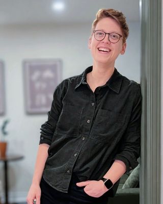 Photo of Jess Golle, Registered Psychotherapist (Qualifying)