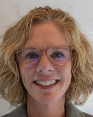 Photo of Lynda Bredeweg, Clinical Social Work/Therapist, LMSW-C