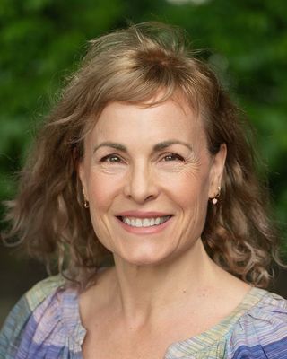Photo of Delia Brown, Pre-Licensed Professional, AMFT, MFA, MA
