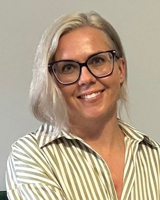 Photo of Emma Harvey, Counsellor, MNCPS Acc.