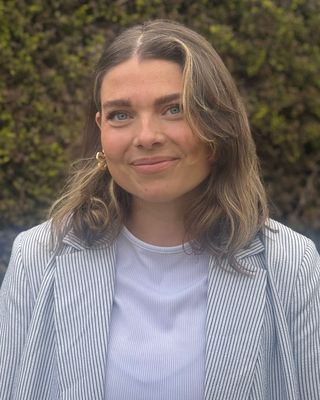 Photo of Dr Sarah Snow, Psychologist, PsychD, HCPC - Clin. Psych.