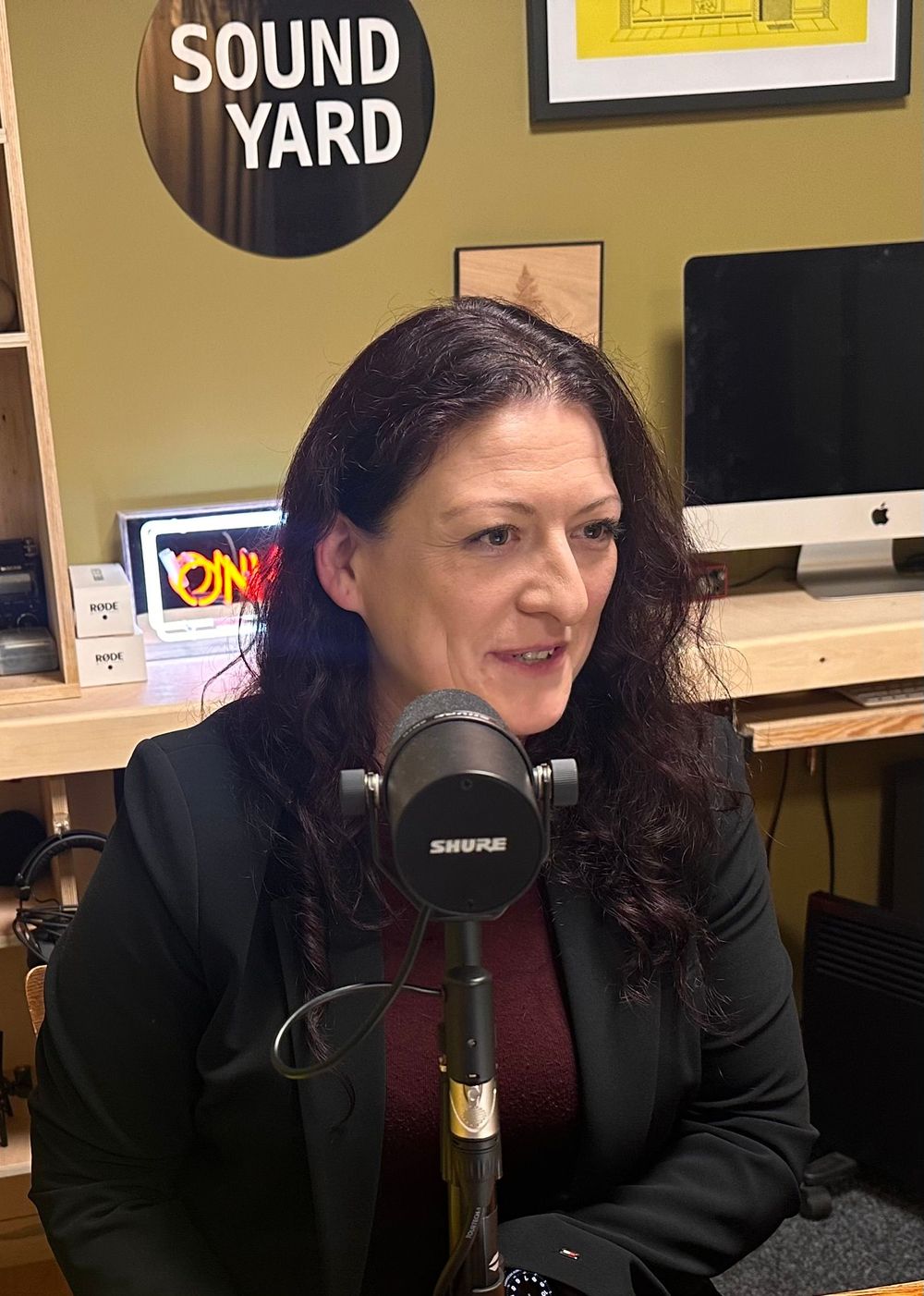 I love to share brain health tips on podcasts and the radio. Everyone should know how to keep their brain happier, healthier and stronger for longer.