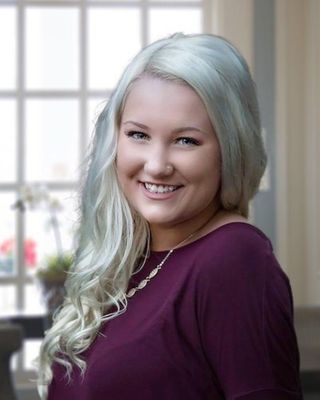 Photo of Hannah Lindh, Licensed Social Worker, MSW, LSW