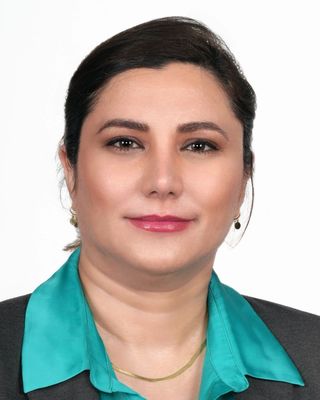 Photo of Nelly Pooyeh Jalalipour, Registered Psychotherapist (Qualifying)