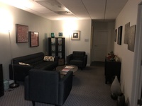 Gallery Photo of waiting area