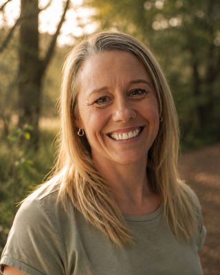 Photo of Lisa Newnham, Counsellor, MBACP