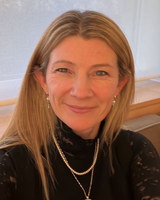 Photo of Daisy Melville, Counsellor, MBACP Accred