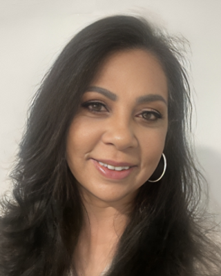 Photo of Linda Linares, LMFT, Marriage & Family Therapist