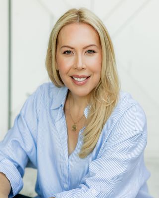Photo of Deborah Batres, Marriage & Family Therapist Associate, MA, AMFT