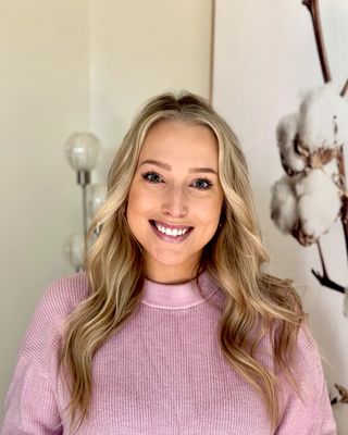 Photo of Samantha Thonhaugen-Good, Counsellor, MA, BSW, RCT-C