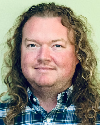 Photo of Alex Kahn, Pre-Licensed Professional, MSWT