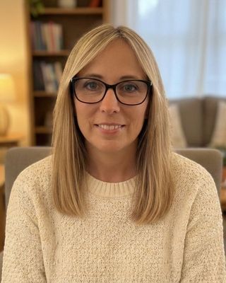 Photo of Jane Gibson, Counsellor, MNCPS Acc.