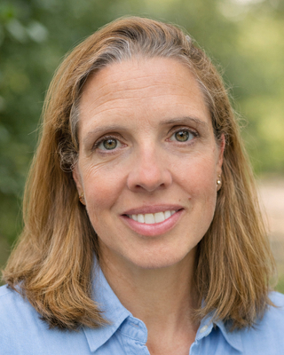 Photo of Louisa Cowan, Psychotherapist, UKCP Trainee