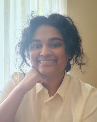 Photo of Rachael Fernandes, Registered Psychotherapist, MACP, HBSc