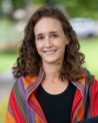 Photo of Noa Rabin, Counsellor in Vancouver, BC