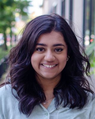 Photo of Alisha Hooda, Pre-Licensed Professional in Evanston, IL