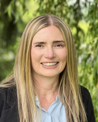Photo of Beth McIntire, Pre-Licensed Professional, CMHC