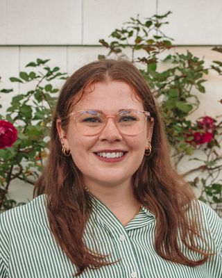 Photo of Hannah Peters, Counsellor, BA, MACP, RCT