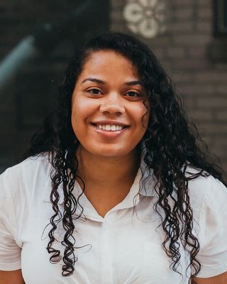 Photo of Estella Ngoie, Counselor, LMHC