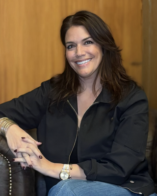 Photo of Lisa M Auld, Counselor, LPC