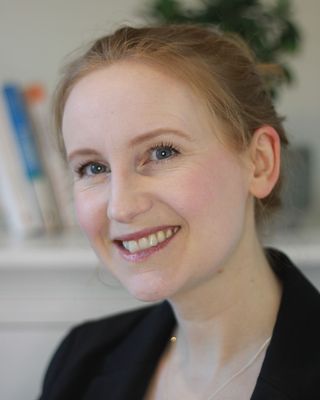Photo of Dr Anna Day, Psychologist, PsychD, HCPC - Clin. Psych.