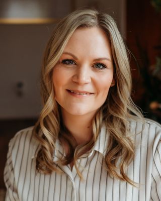 Photo of Julie Mertz, Marriage & Family Therapist, MA, LMFT