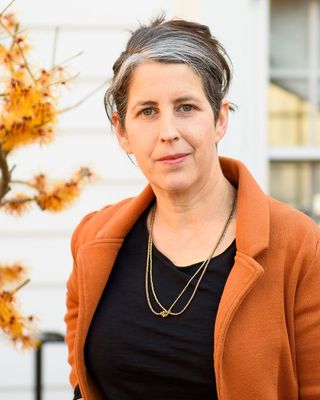 Photo of Zohar Kfir, Clinical Social Work/Therapist, LSW, MFA, MPS