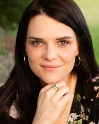 Photo of Nicole Gaither, LSW