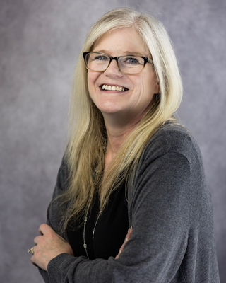 Photo of Maggie Walsh, Marriage & Family Therapist Associate, MFT-LP