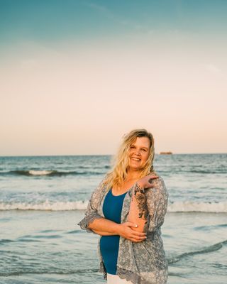 Photo of April Burrows, Marriage & Family Therapist Associate, LMFTA