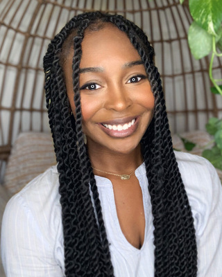 Photo of Dynasty Huckleby, Marriage & Family Therapist Associate in Los Angeles, CA