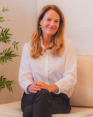 Photo of Jane Richards, Counsellor, BEd, MCP, RCC