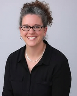 Photo of Sarah Booker, Clinical Social Work/Therapist, LICDC, LSW