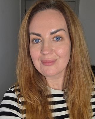 Photo of Clare Findlay, Psychotherapist, PsychD