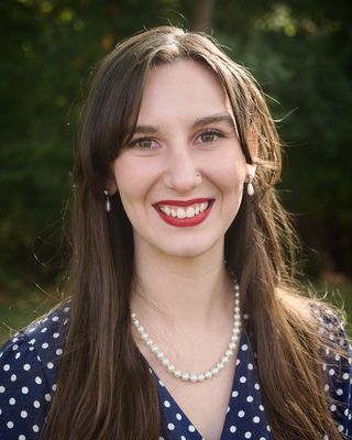 Photo of Evelyn Hoefer, Pre-Licensed Professional, BS