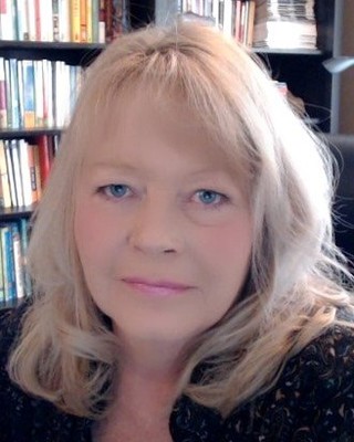 Photo of Julie Wright, Psychologist in Calgary, AB