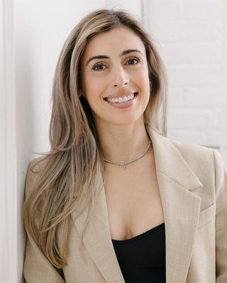 Photo of Ferris Amaro, Registered Psychotherapist (Qualifying), MACP(Q)