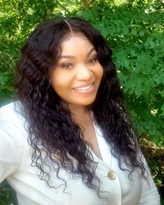 Photo of Dr. Glory Nwankwo, Psychiatric Nurse Practitioner, DNP, APRN, PMHNP-