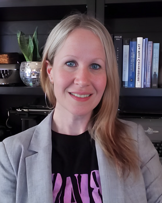 Photo of Dr. Robyn L. Flores, Marriage & Family Therapist, PhD, LMFT-S, LPC, NCC, ACS