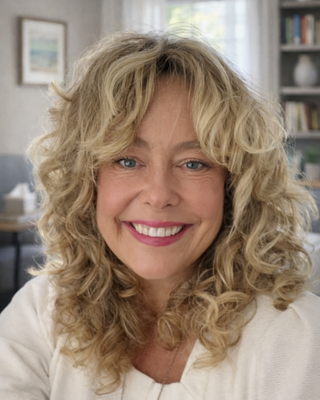 Photo of Lindsay Sammann, Marriage & Family Therapist Associate, MA, AMFT
