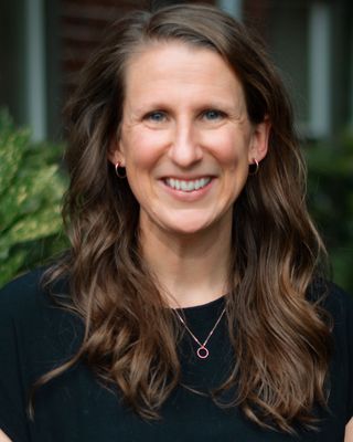 Photo of Lauren Hess, CNM