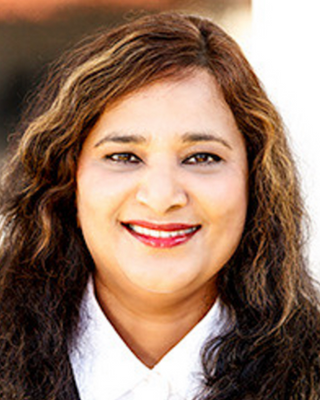 Photo of Rashida Khan, Marriage & Family Therapist, MEd, LMFT
