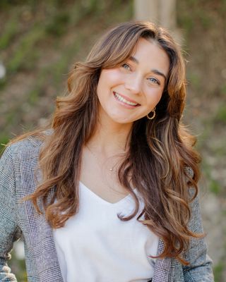 Photo of Gabriella Perez, Pre-Licensed Professional, AMFT