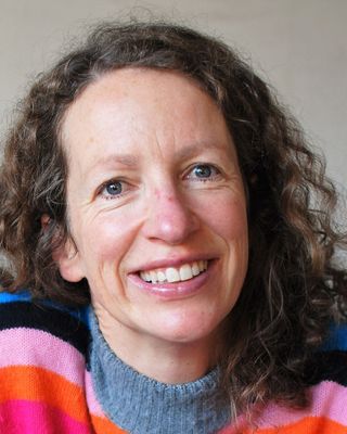 Photo of Siwan Stephens, MBACP, Psychotherapist