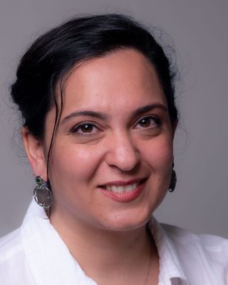 Photo of Roya Sadat Gerami, Registered Psychotherapist (Qualifying)