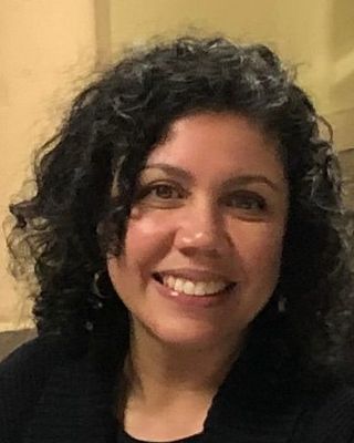 Photo of Jeanett Velazquez Reight, Counselor, LCPC, ATR-BC