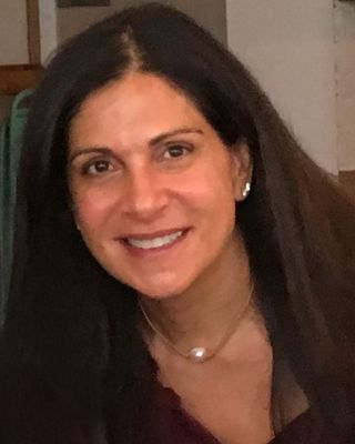 Photo of Niki Donohue, Pre-Licensed Professional