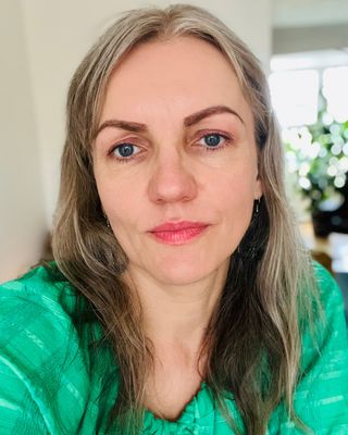 Photo of Viola Sadowski, Psychotherapist, PNCPS Acc.