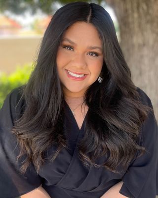 Photo of Jayleen Bazua Munoz, MS, AMFT, Marriage & Family Therapist Associate